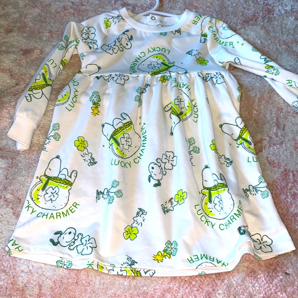 Cute dress!